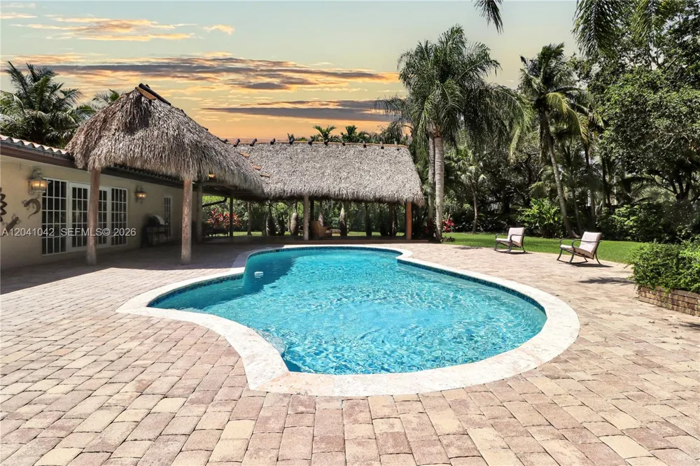 15144 SW 72nd Ct Palmetto Bay, FL 33158