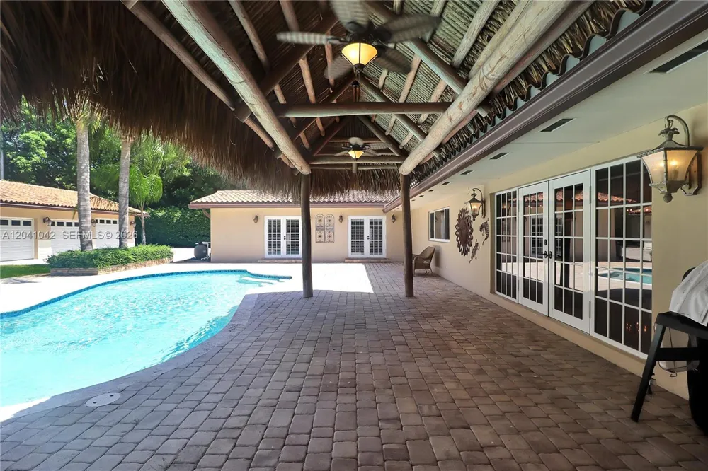 15144 SW 72nd Ct Palmetto Bay, FL 33158