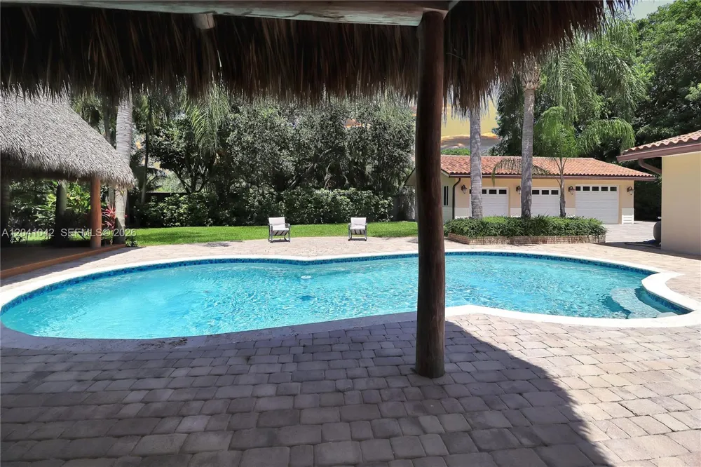 15144 SW 72nd Ct Palmetto Bay, FL 33158