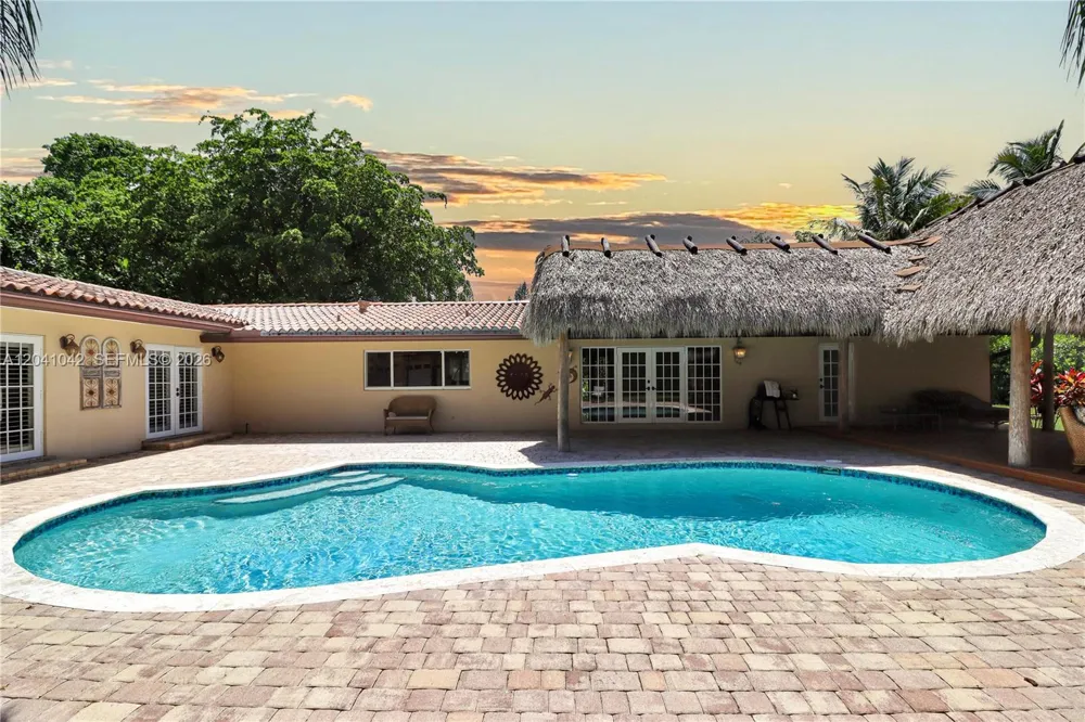 15144 SW 72nd Ct Palmetto Bay, FL 33158