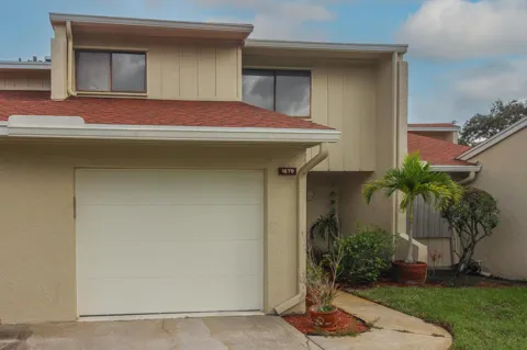 1679 SW Crossing Circle