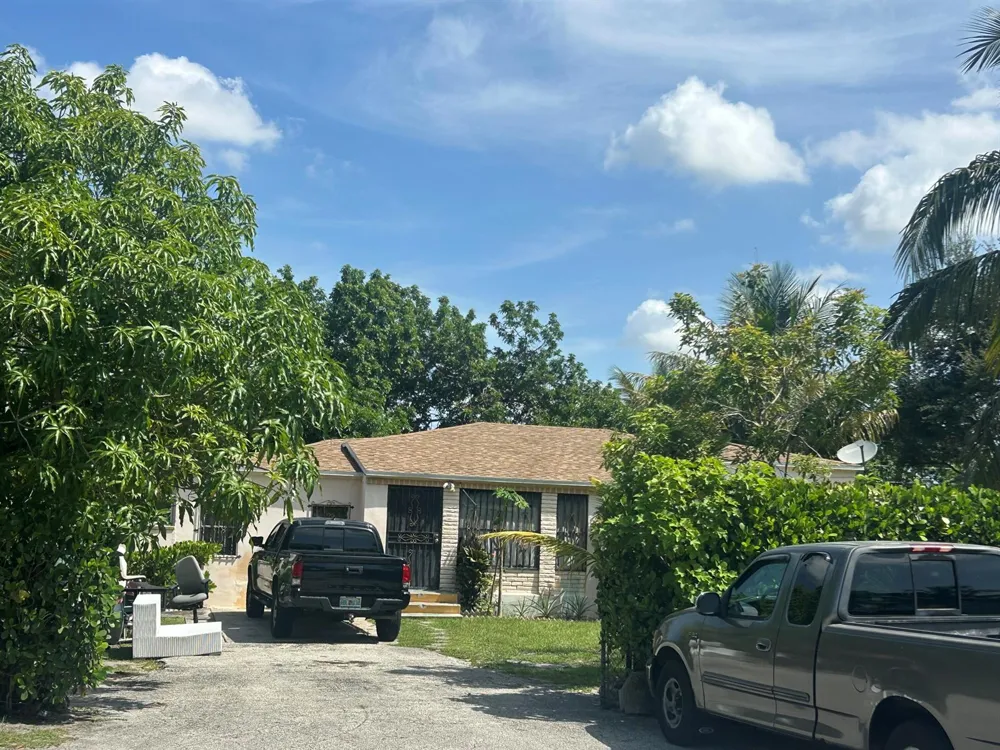 565 NW 143rd Street Miami, FL 33168
