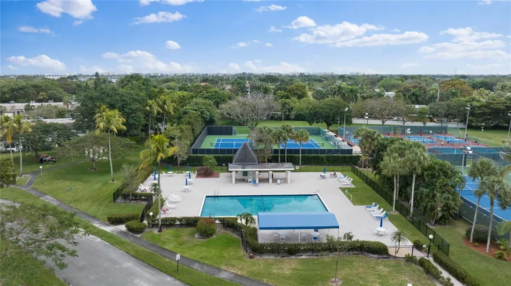 2710 Nassau Bend #B1 Coconut Creek, FL 33066