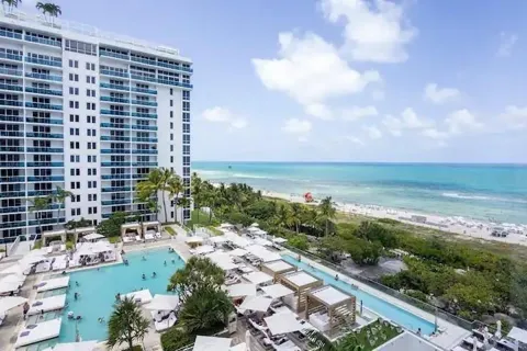 2301 Collins Avenue #327