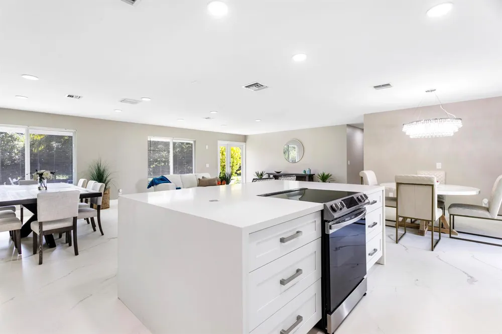 5200 Club Road Haverhill, FL 33415