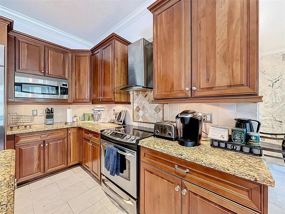 1673 VICTORIA POINTE CIRCLE Weston, FL 33327