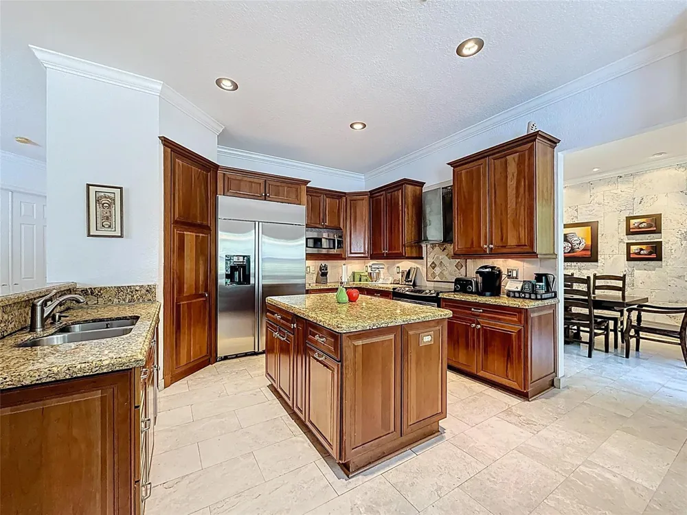 1673 VICTORIA POINTE CIRCLE Weston, FL 33327
