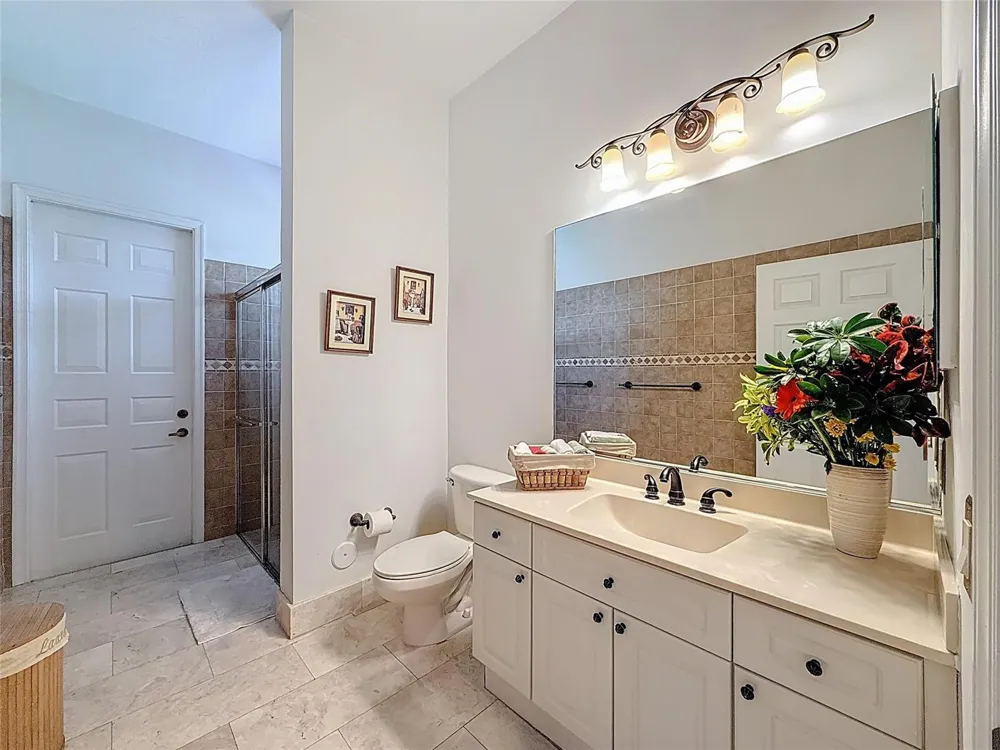 1673 VICTORIA POINTE CIRCLE Weston, FL 33327