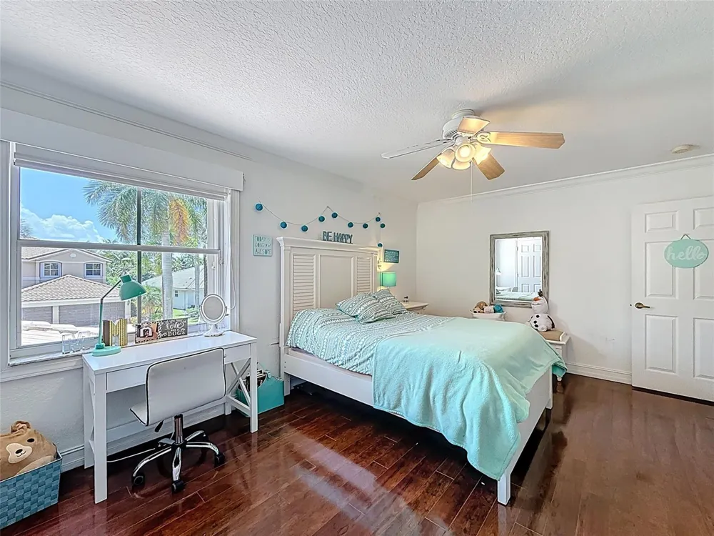 1673 VICTORIA POINTE CIRCLE Weston, FL 33327
