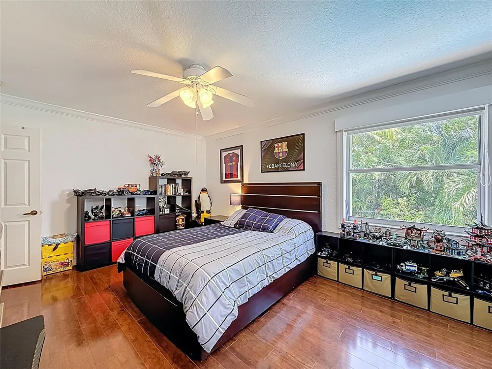 1673 VICTORIA POINTE CIRCLE Weston, FL 33327