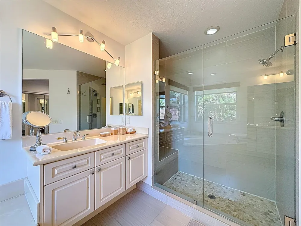 1673 VICTORIA POINTE CIRCLE Weston, FL 33327