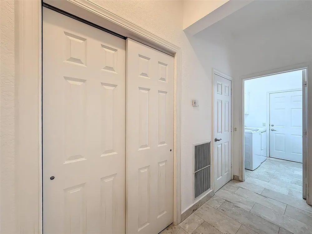 1673 VICTORIA POINTE CIRCLE Weston, FL 33327