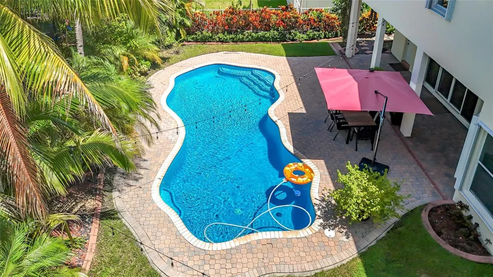1673 VICTORIA POINTE CIRCLE Weston, FL 33327
