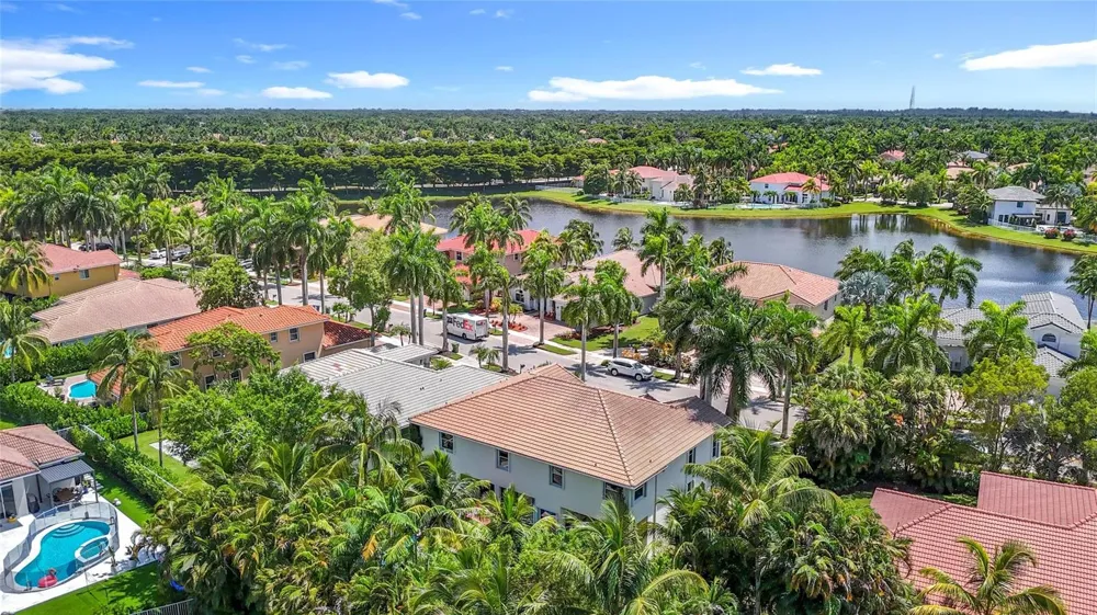 1673 VICTORIA POINTE CIRCLE Weston, FL 33327