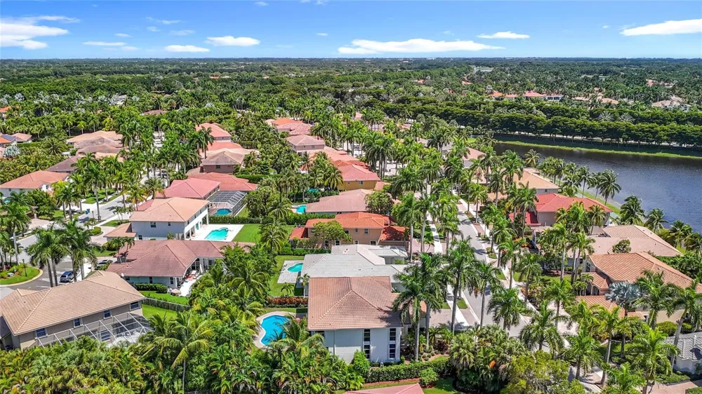 1673 VICTORIA POINTE CIRCLE Weston, FL 33327