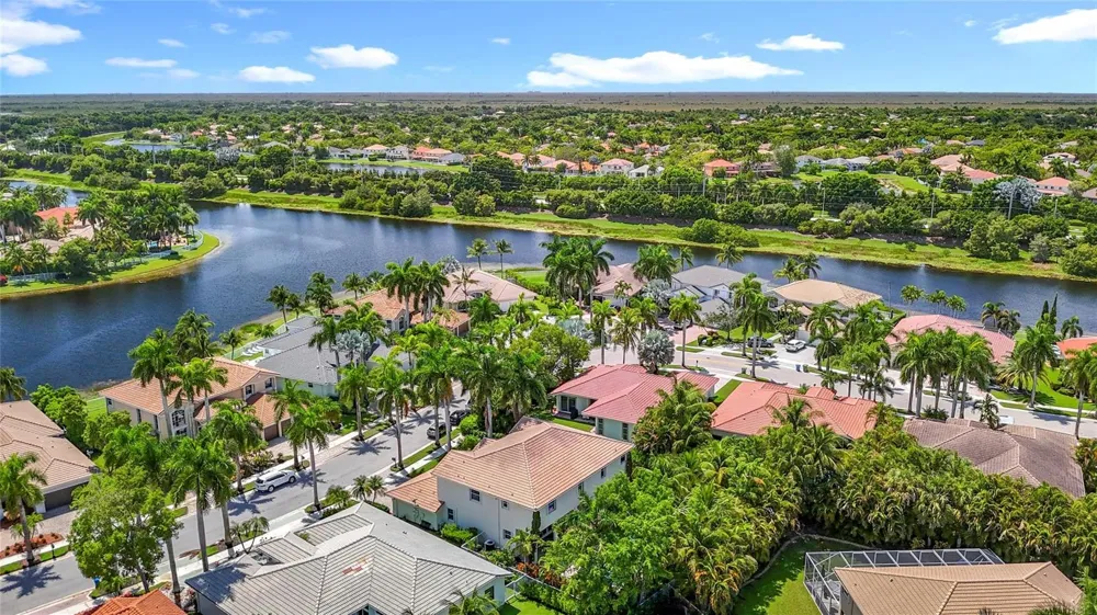 1673 VICTORIA POINTE CIRCLE Weston, FL 33327