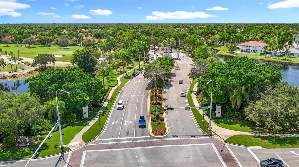 1673 VICTORIA POINTE CIRCLE Weston, FL 33327