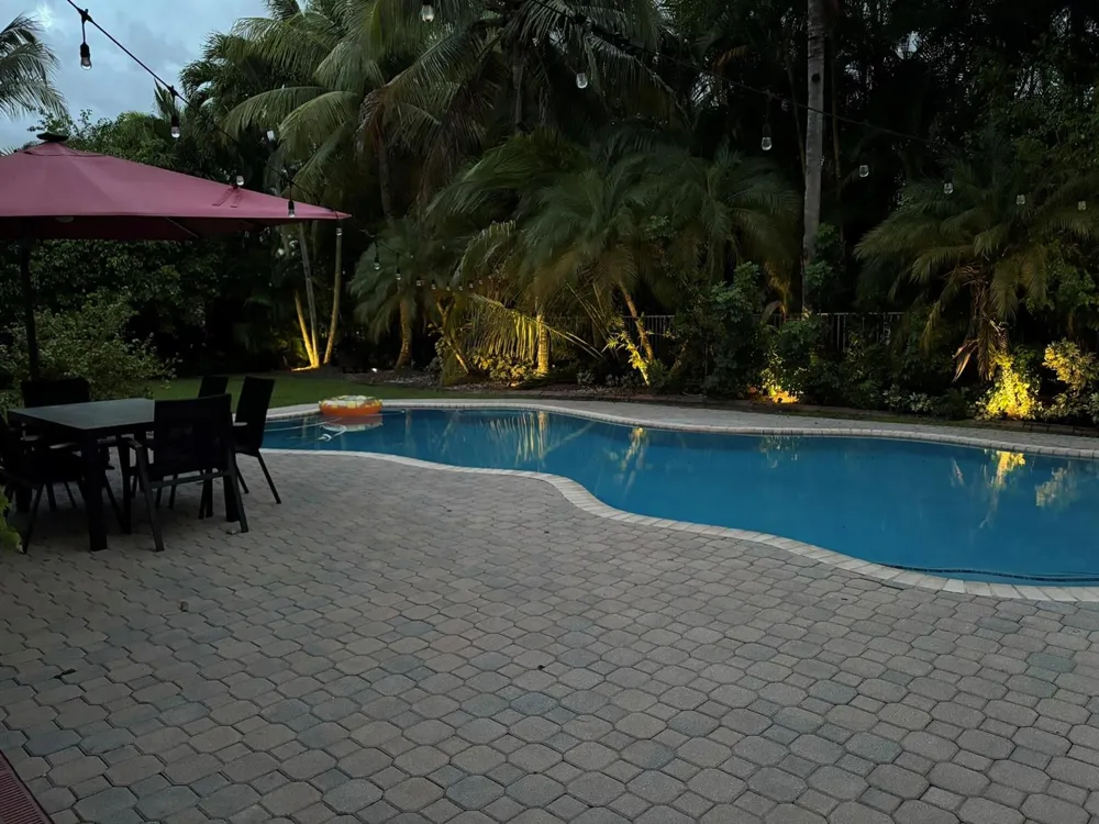 1673 VICTORIA POINTE CIRCLE Weston, FL 33327