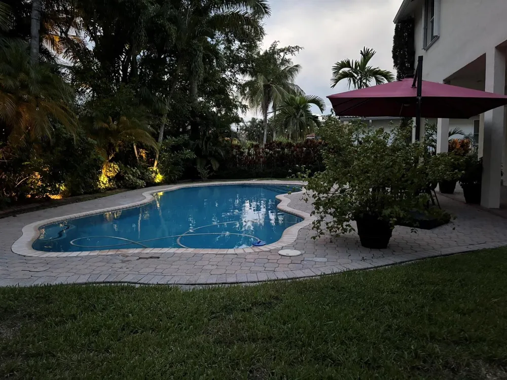 1673 VICTORIA POINTE CIRCLE Weston, FL 33327