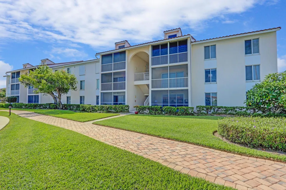 4444 NE Ocean Boulevard #E2 Jensen Beach, FL 34957