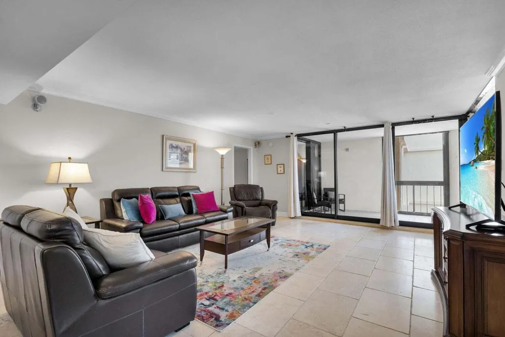 5380 Ocean Drive #5 B Singer Island, FL 33404