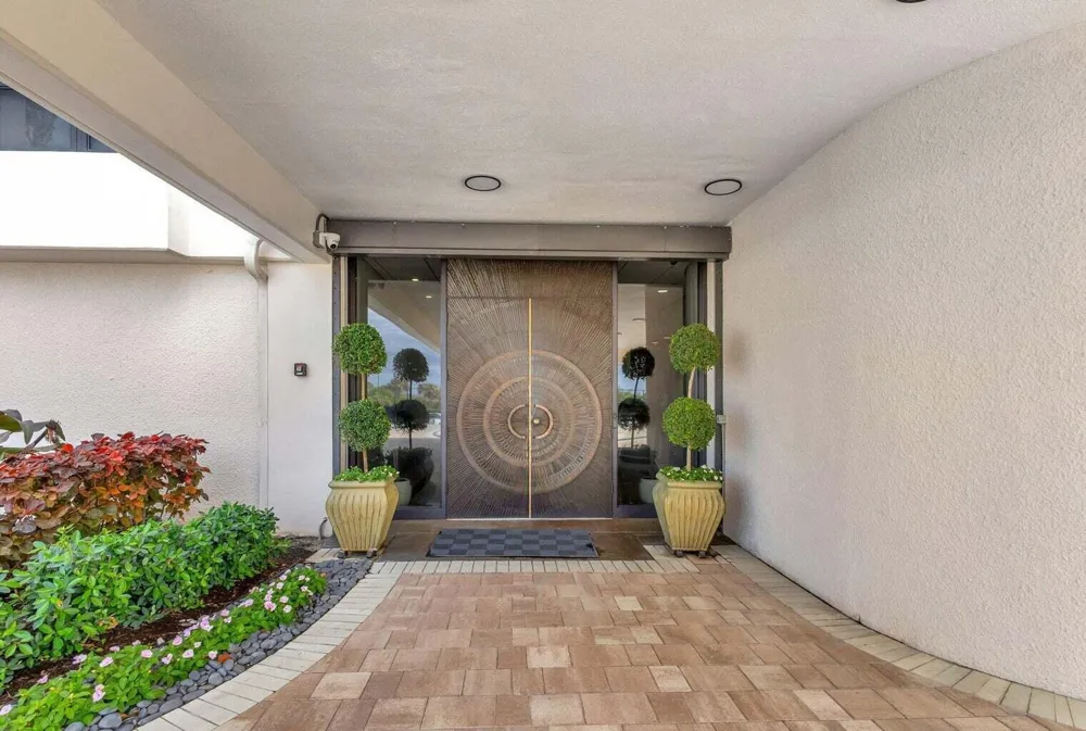 5380 Ocean Drive #5 B Singer Island, FL 33404