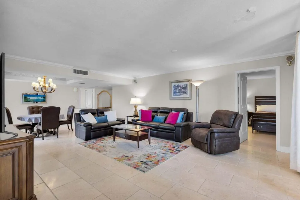 5380 Ocean Drive #5 B Singer Island, FL 33404