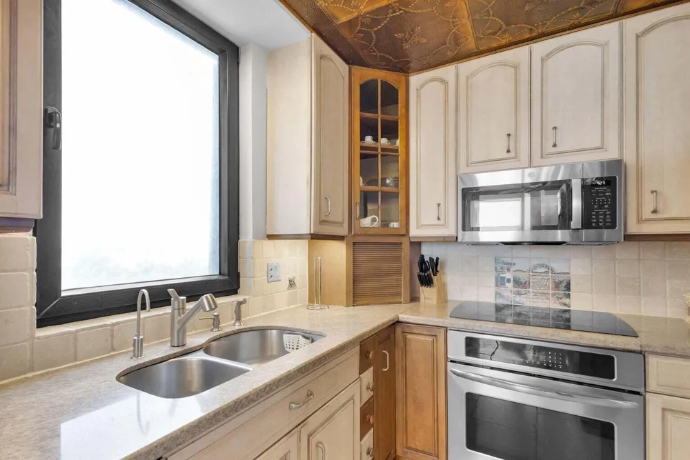 5380 Ocean Drive #5 B Singer Island, FL 33404