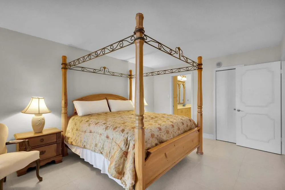 5380 Ocean Drive #5 B Singer Island, FL 33404
