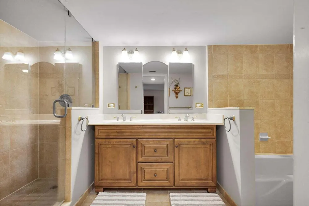 5380 Ocean Drive #5 B Singer Island, FL 33404