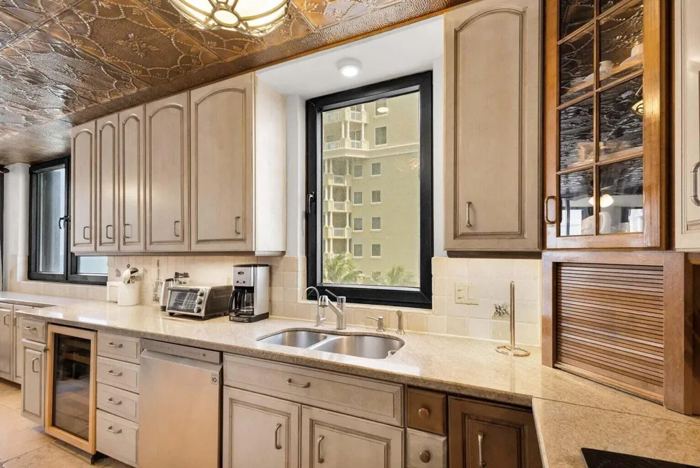 5380 Ocean Drive #5 B Singer Island, FL 33404