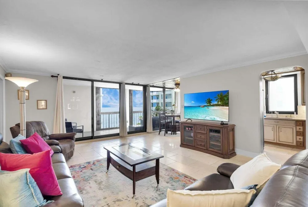 5380 Ocean Drive #5 B Singer Island, FL 33404
