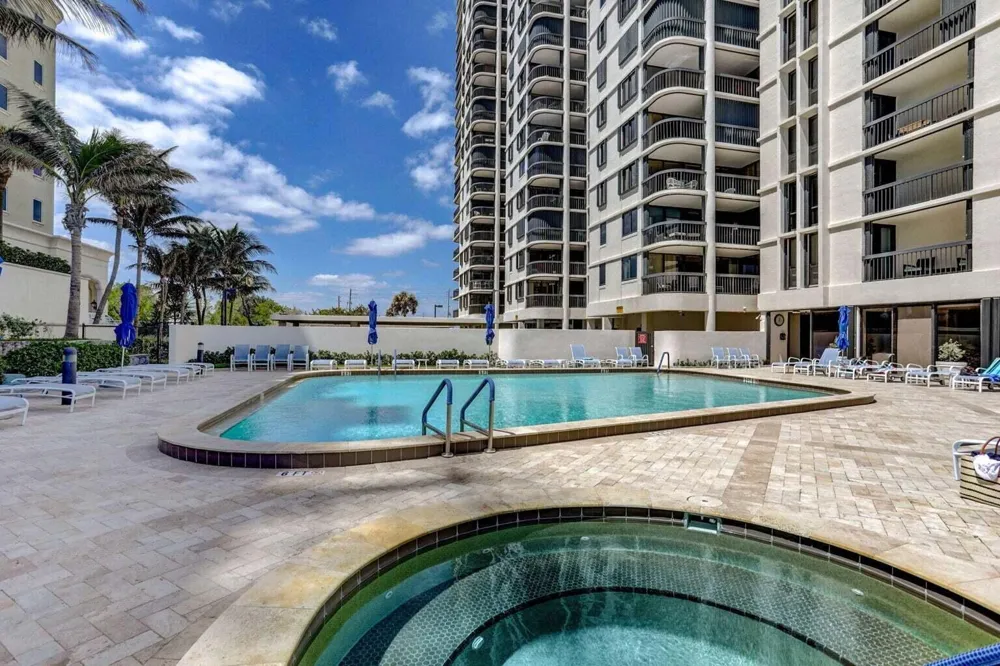 5380 Ocean Drive #5 B Singer Island, FL 33404