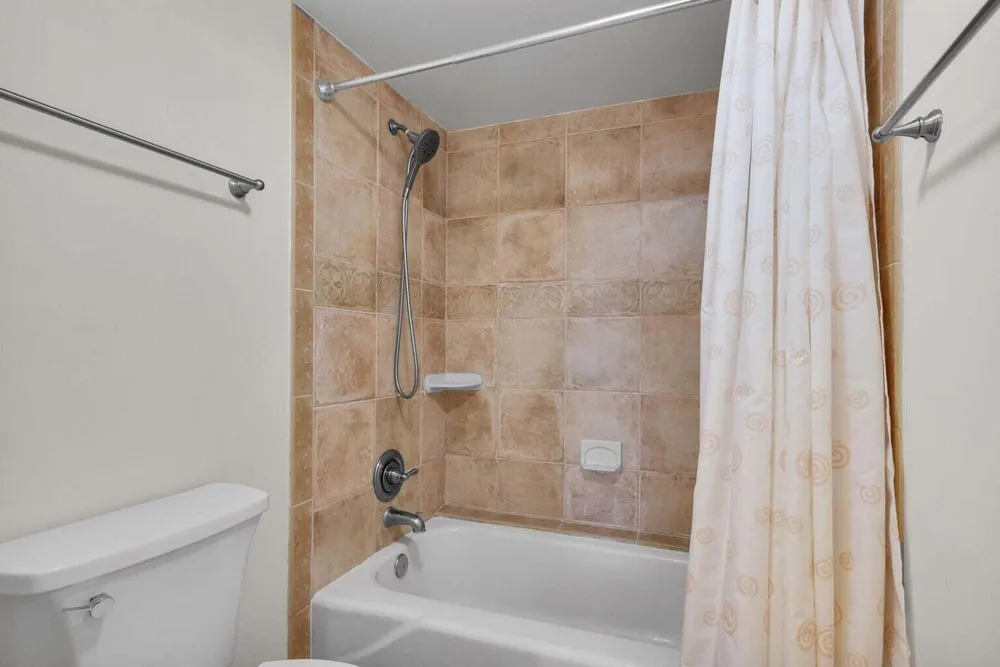 5380 Ocean Drive #5 B Singer Island, FL 33404