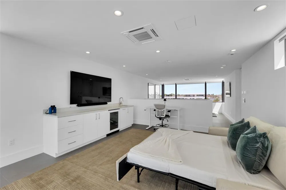 1730 SE 13th Street Fort Lauderdale, FL 33316