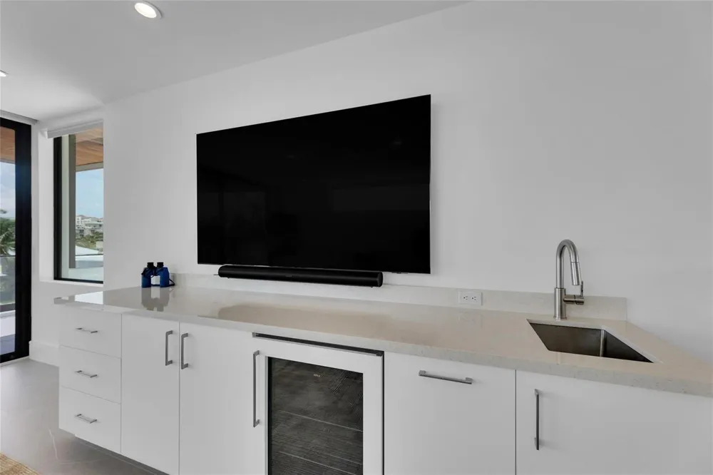 1730 SE 13th Street Fort Lauderdale, FL 33316