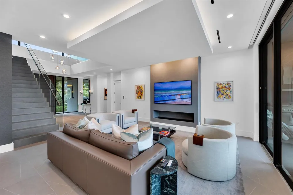 1730 SE 13th Street Fort Lauderdale, FL 33316