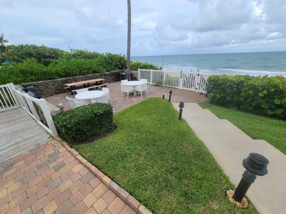 3851 Ocean Boulevard #409 Gulf Stream, FL 33483