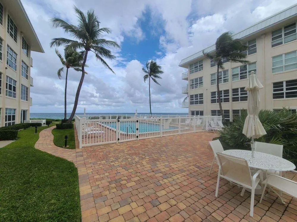 3851 Ocean Boulevard #409 Gulf Stream, FL 33483