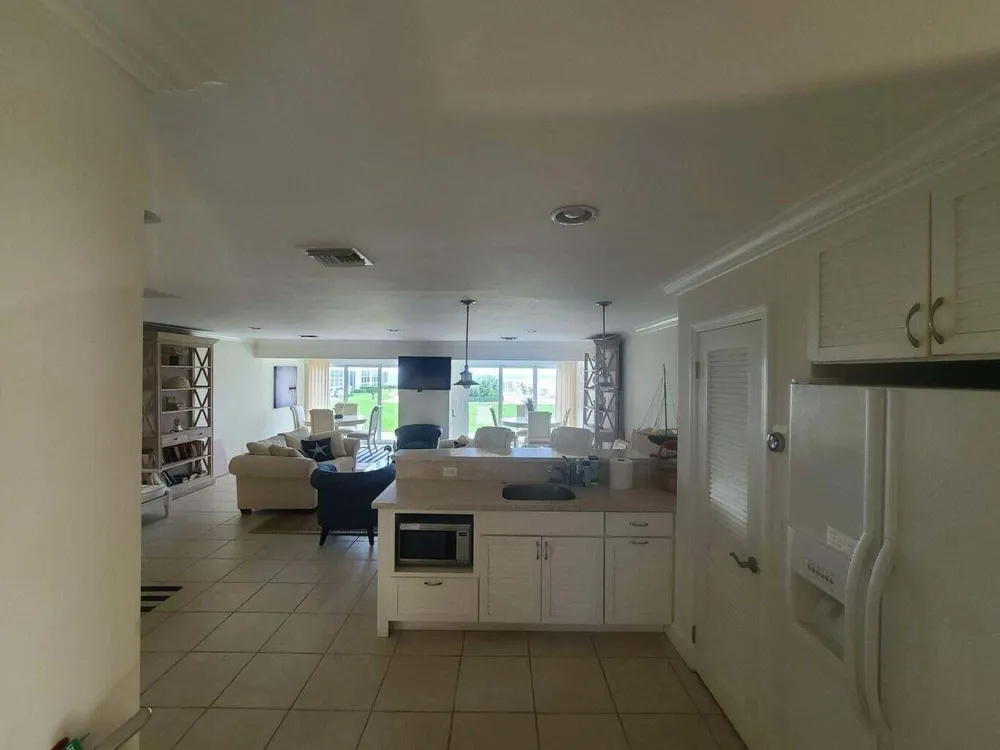 3851 Ocean Boulevard #409 Gulf Stream, FL 33483
