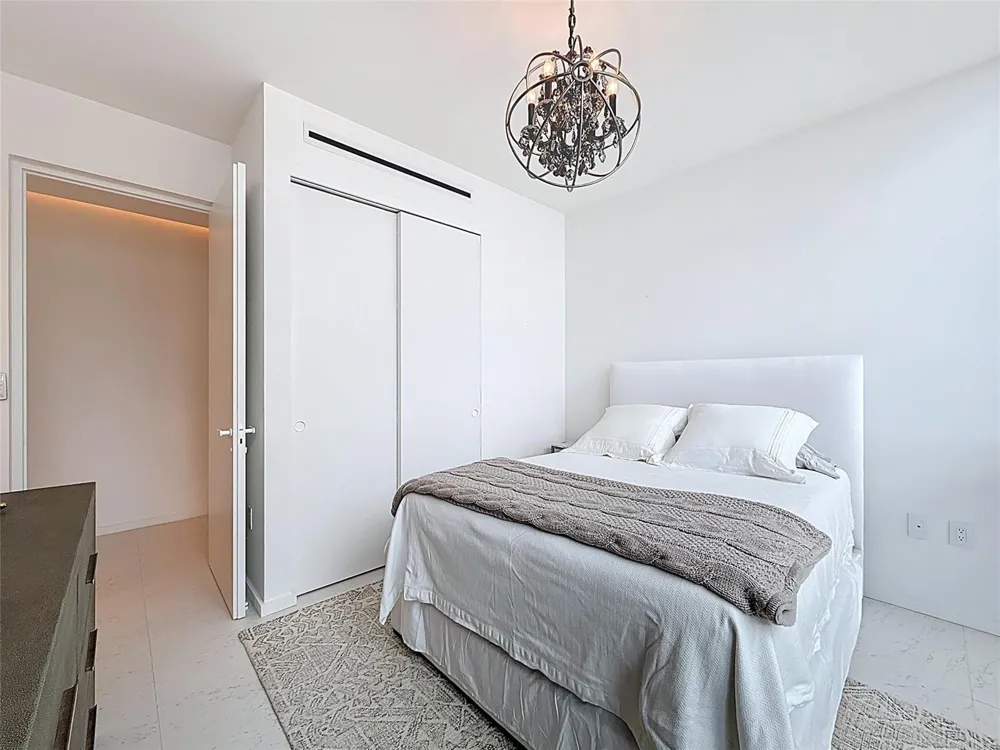 2000 S Ocean Drive #12A Hallandale Beach, FL 33009