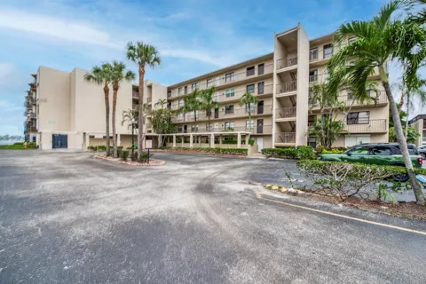 896 Federal Highway #128
