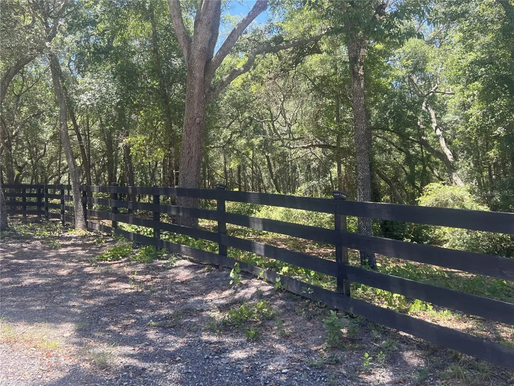 1425 RENBAR ROAD De Leon Springs, FL 32130