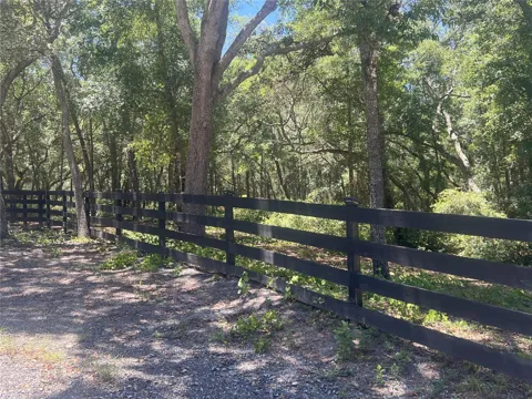 1425 RENBAR ROAD