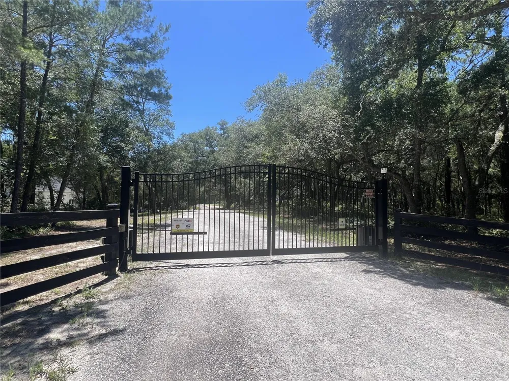 1425 RENBAR ROAD De Leon Springs, FL 32130