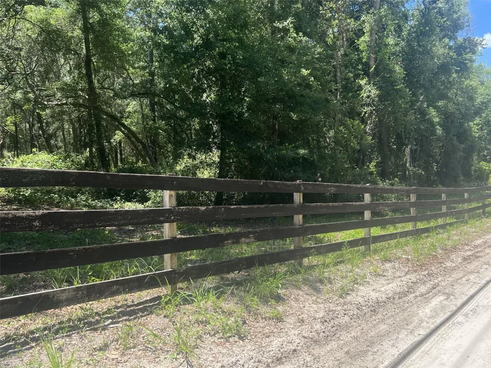 1425 RENBAR ROAD De Leon Springs, FL 32130