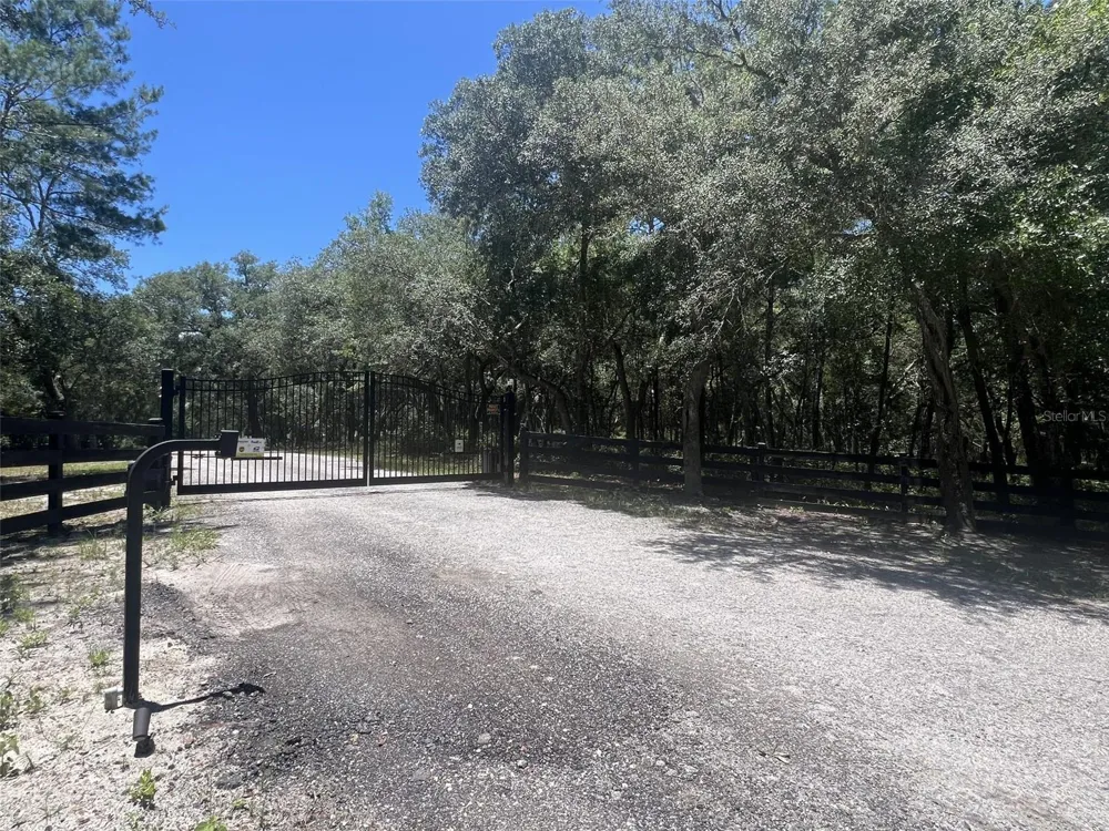 1425 RENBAR ROAD De Leon Springs, FL 32130