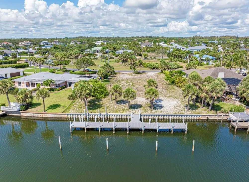 4406 Bethel Creek Drive Vero Beach, FL 32963