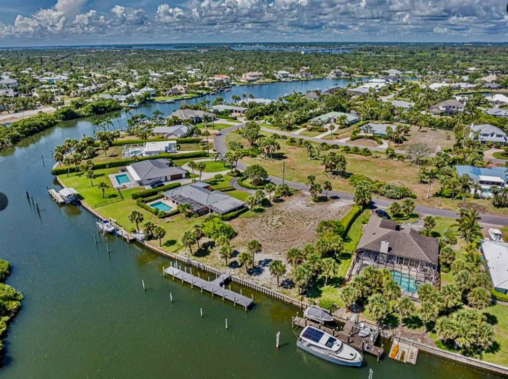 4406 Bethel Creek Drive Vero Beach, FL 32963