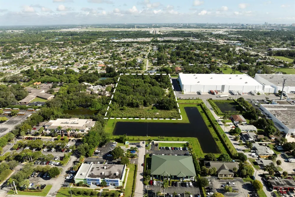 Dalinda Lane Palm Springs, FL 33406